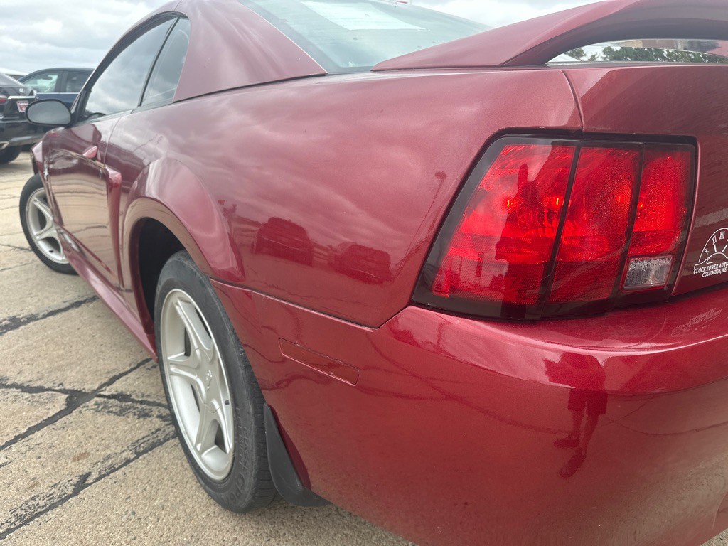 1999 Ford Mustang Image 9