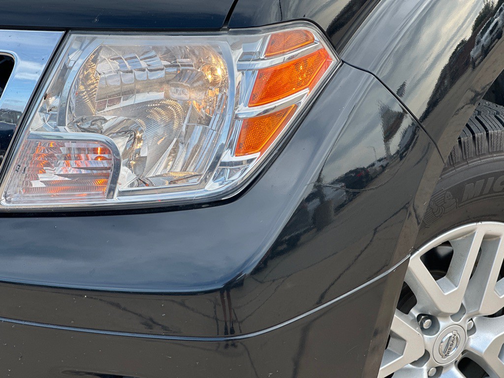 2017 Nissan Frontier Image 2