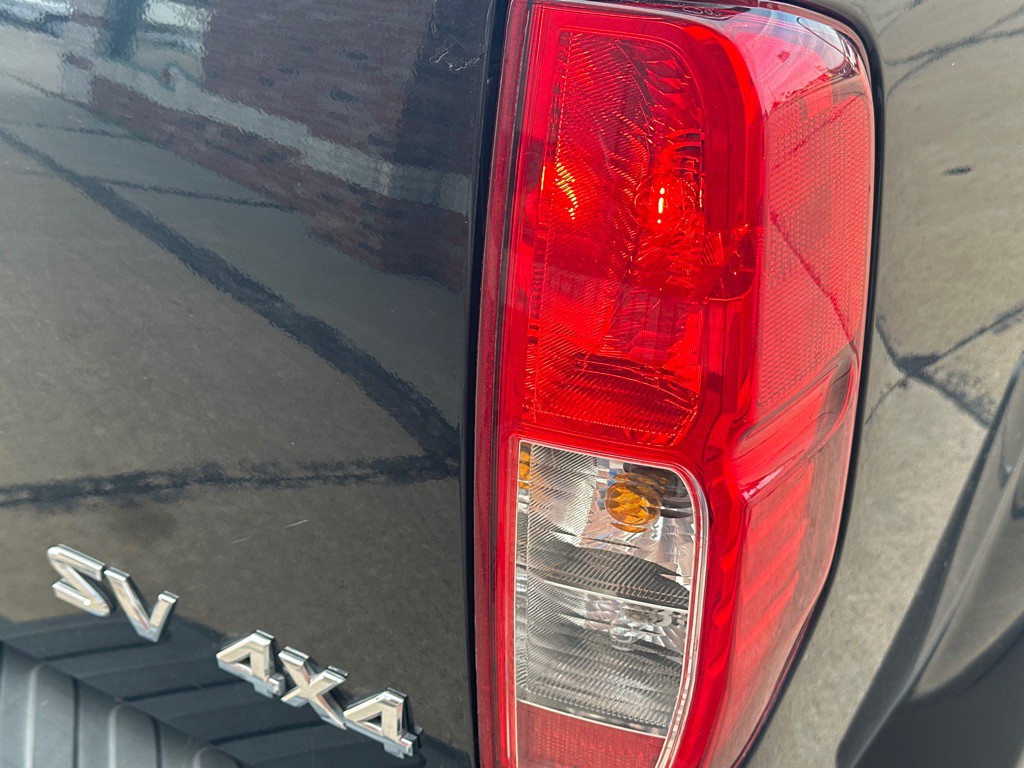2017 Nissan Frontier Image 7