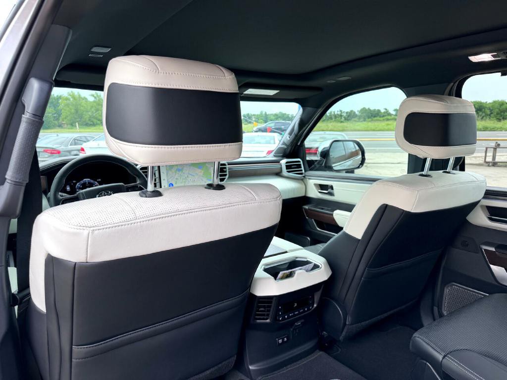 2024 Toyota Sequoia Image 27