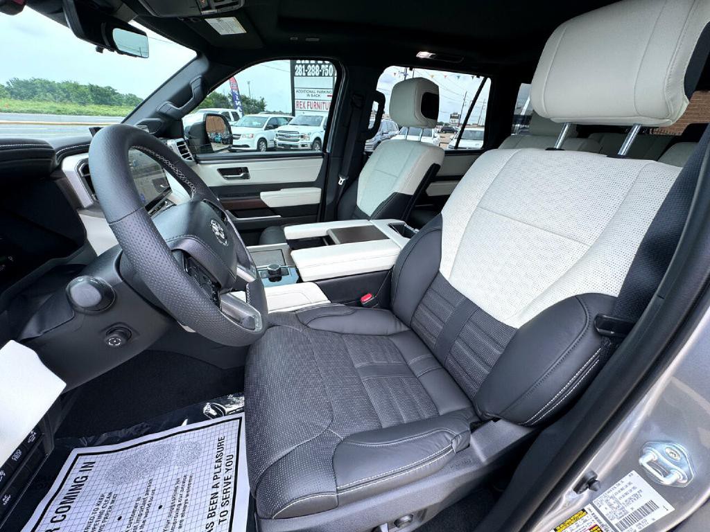 2024 Toyota Sequoia Image 40