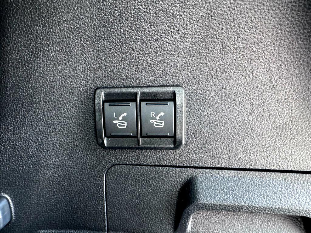 2024 Toyota Sequoia Image 62