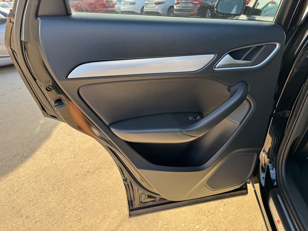 2018 Audi Q3 Image 17
