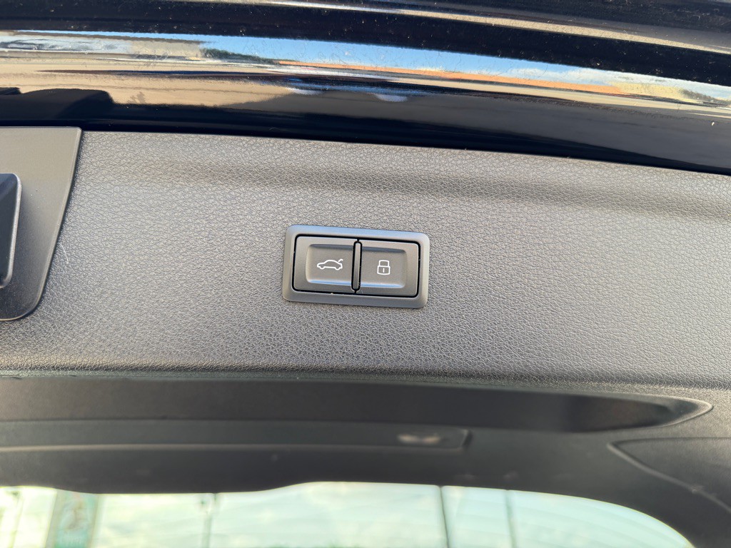 2018 Audi Q3 Image 36