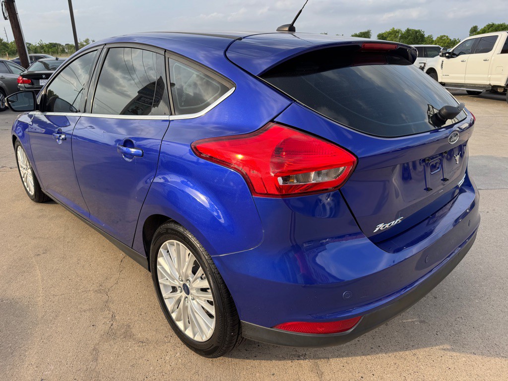 2015 Ford Focus Image 9