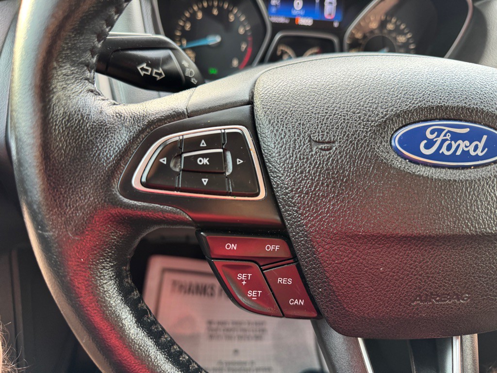2015 Ford Focus Image 32