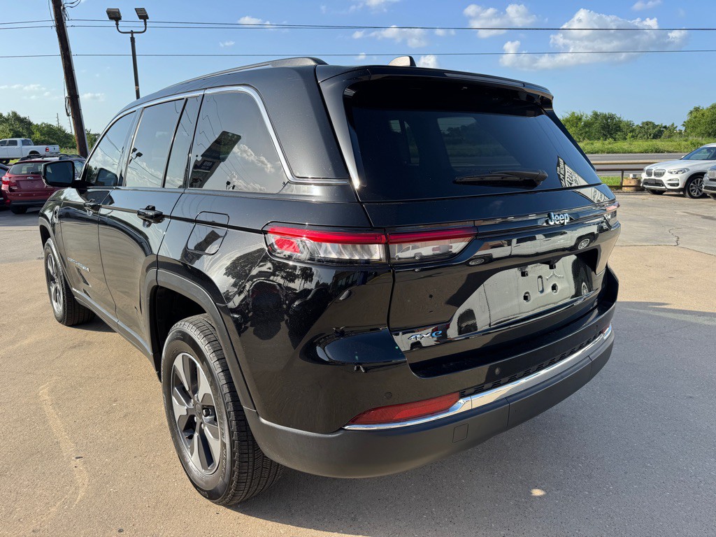 2022 Jeep Grand Cherokee Image 4