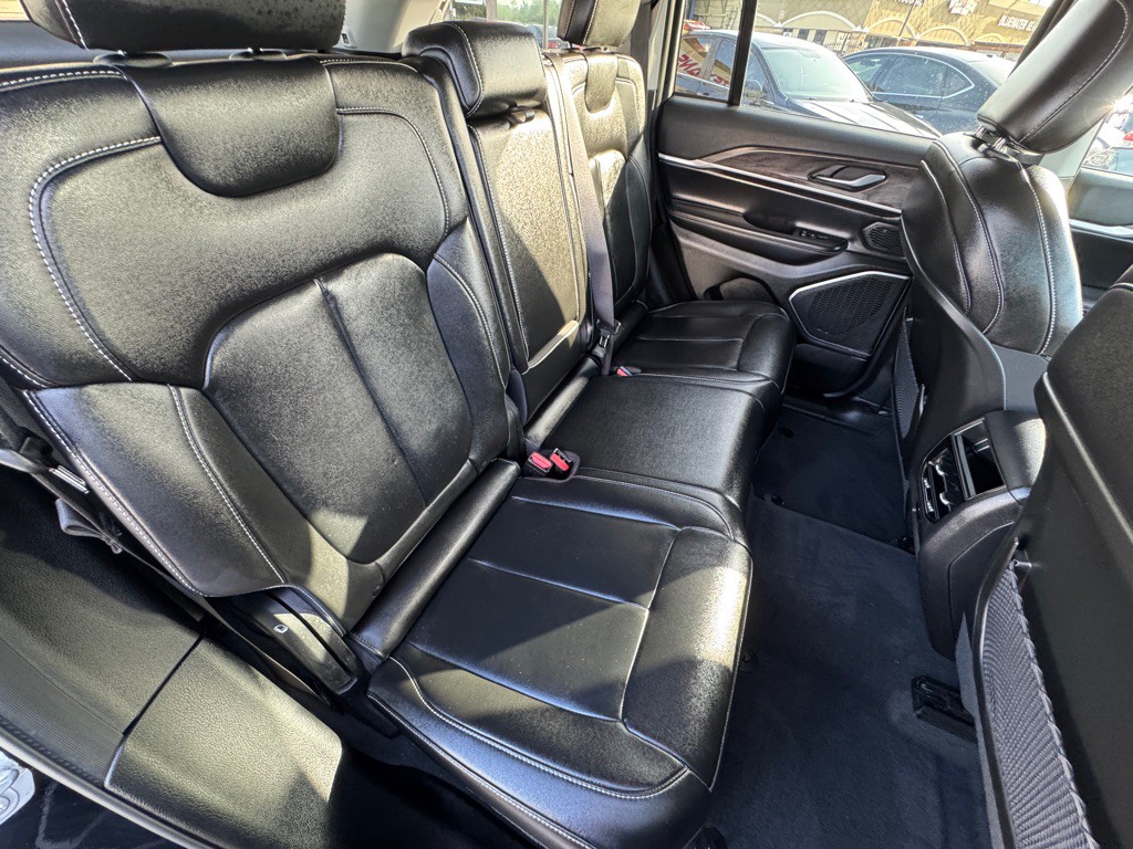 2022 Jeep Grand Cherokee Image 14
