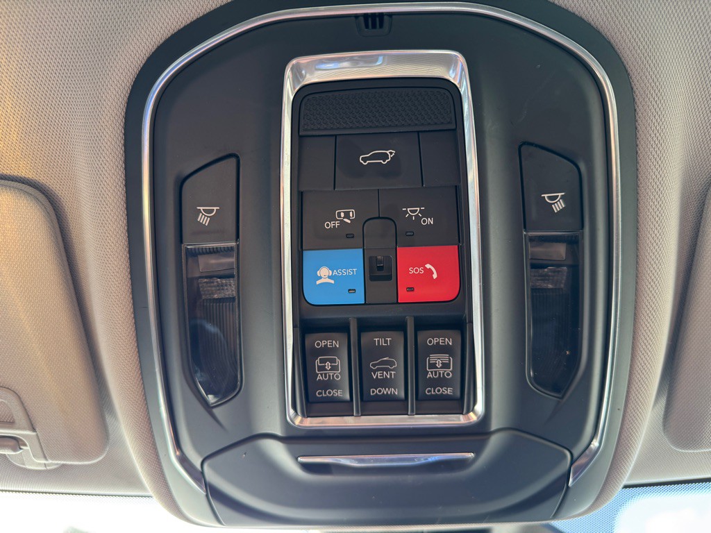 2022 Jeep Grand Cherokee Image 31
