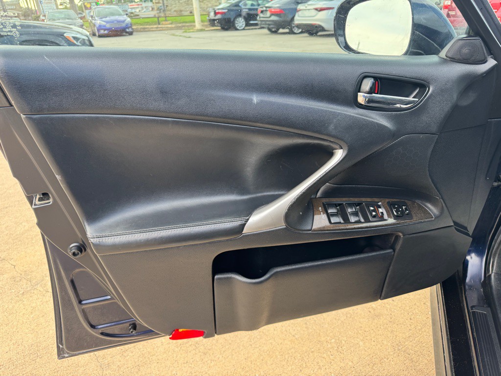 2009 Lexus IS 250 Image 23