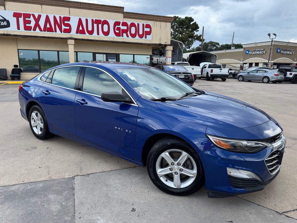 2023 Chevrolet Malibu Image 2