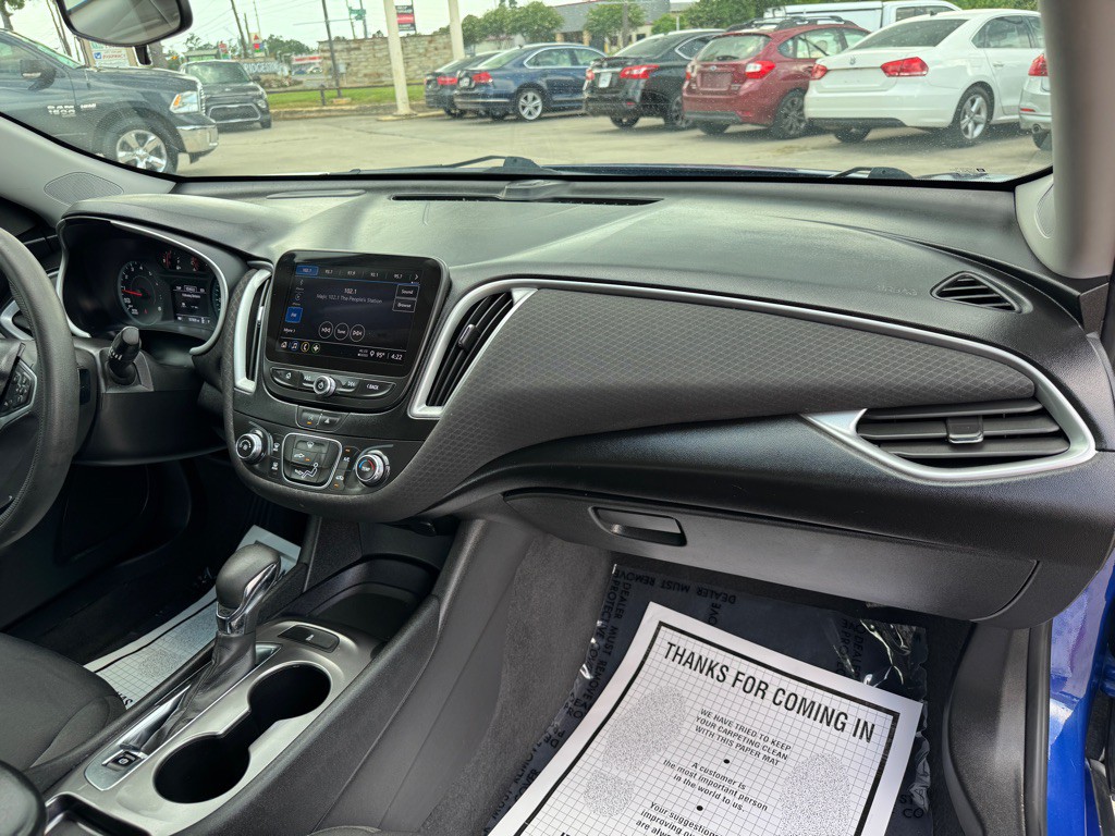2023 Chevrolet Malibu Image 21