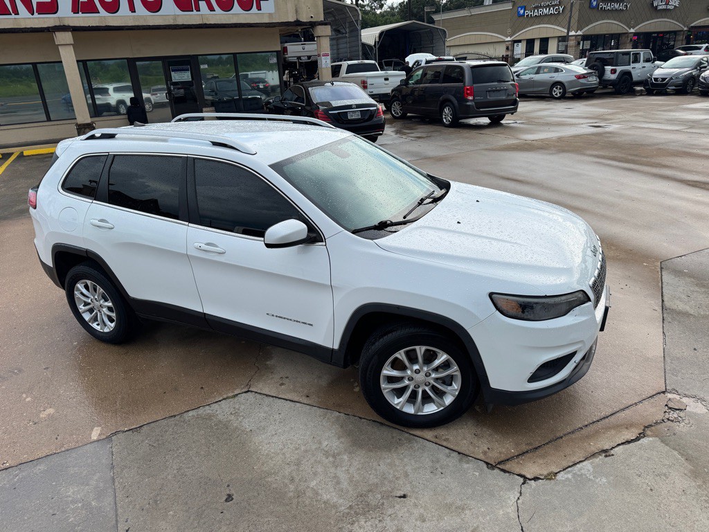 2019 Jeep Cherokee Image 3