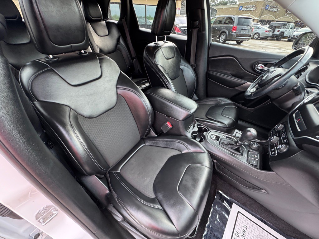 2019 Jeep Cherokee Image 17