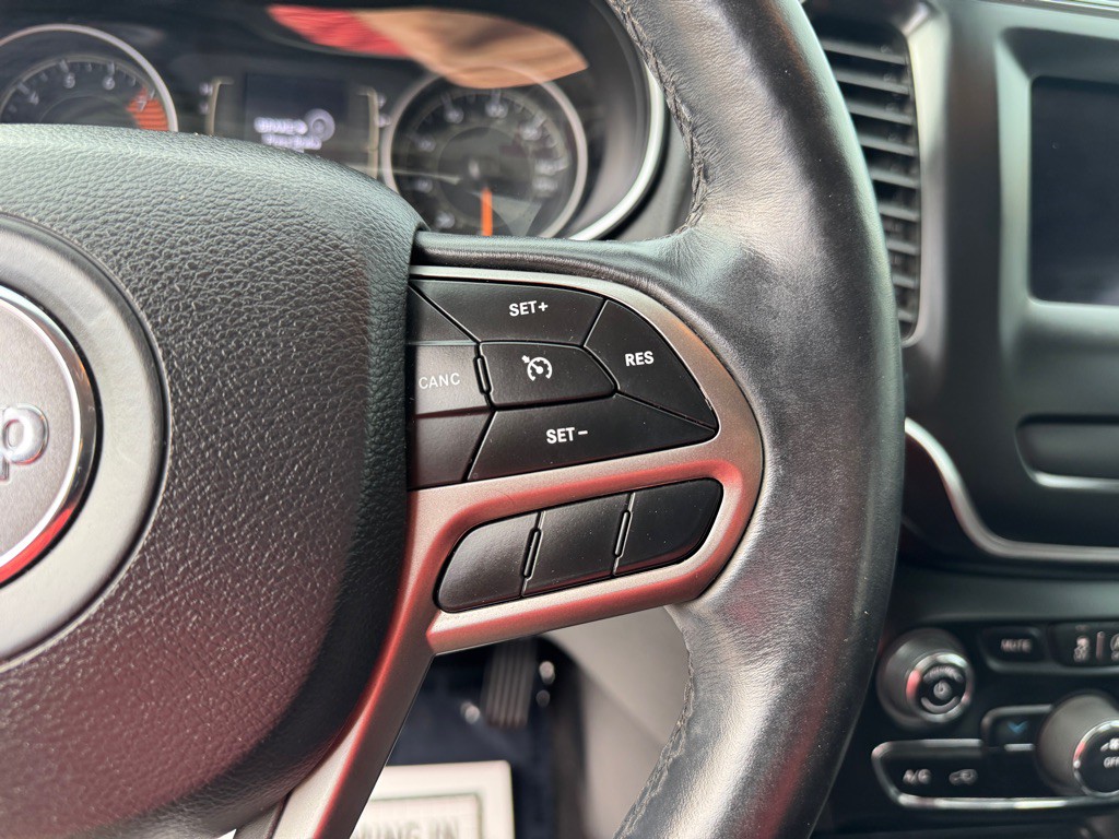 2019 Jeep Cherokee Image 27