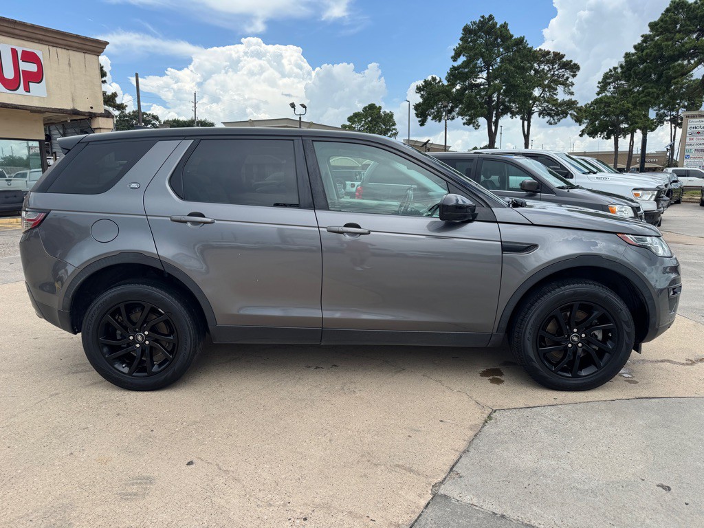 2017 Land Rover Discovery Sport Image 11