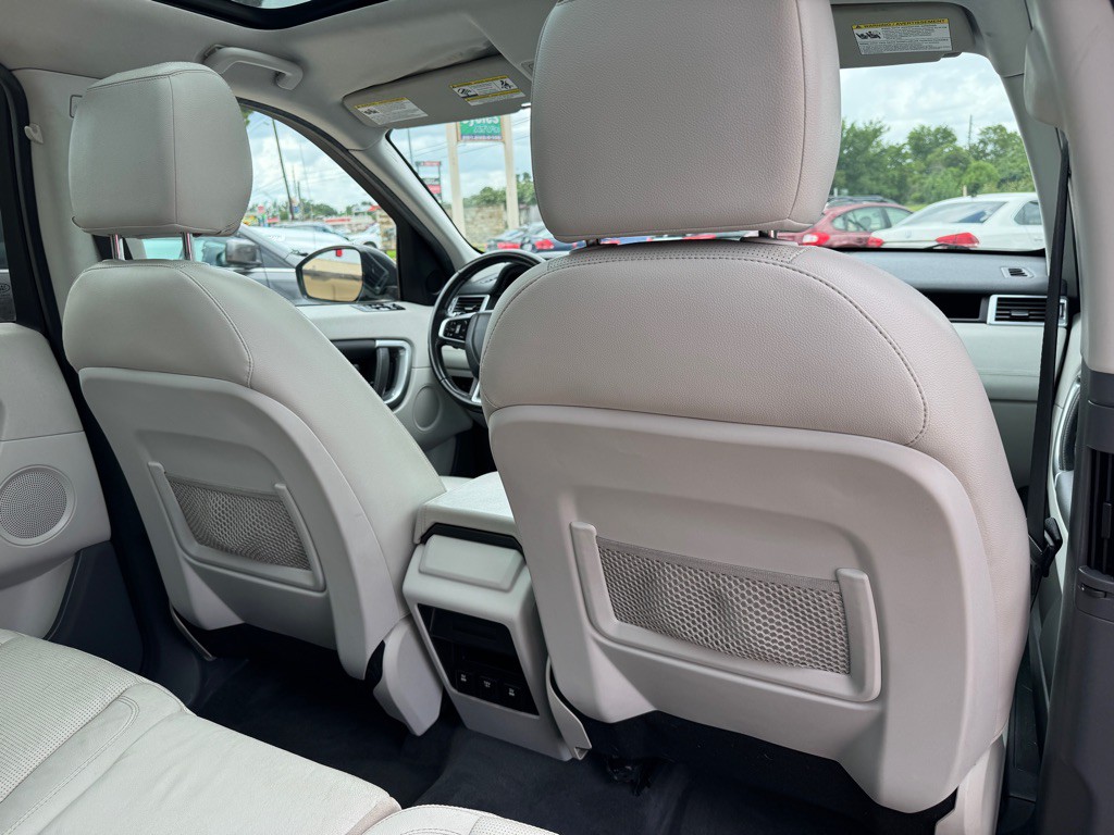 2017 Land Rover Discovery Sport Image 18