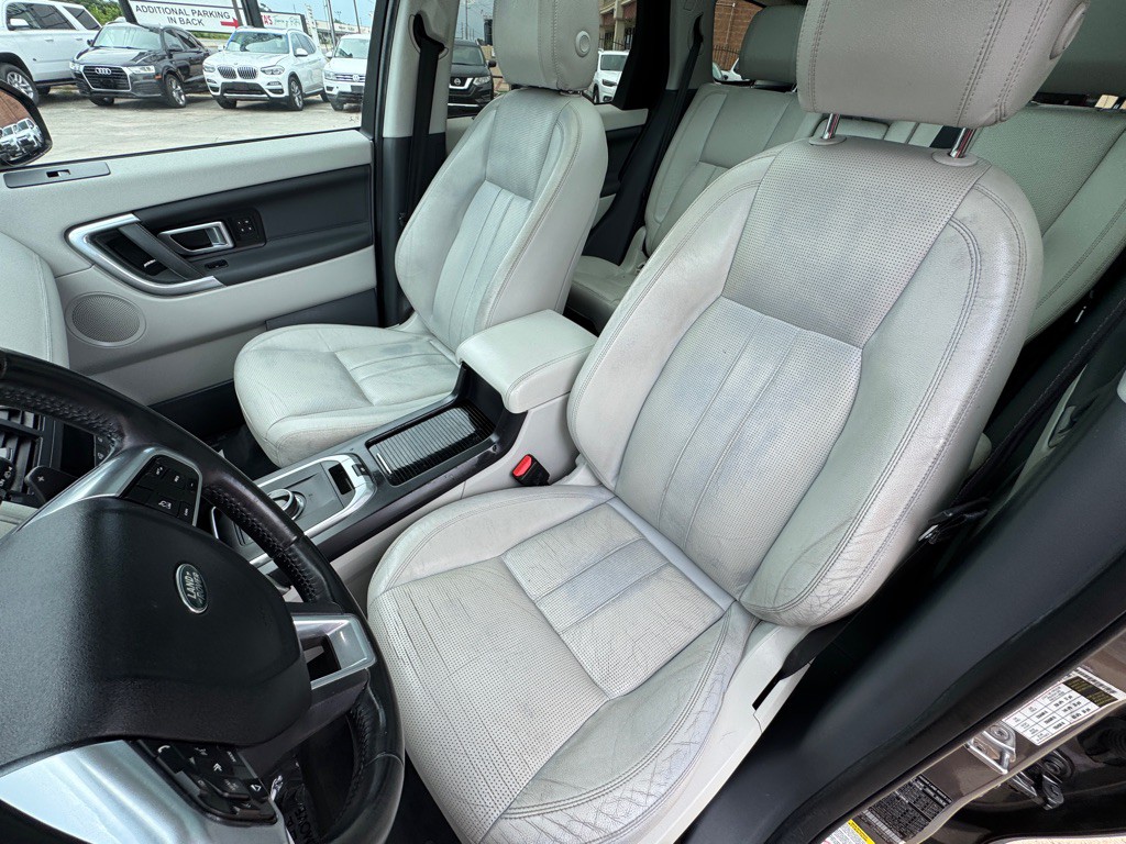 2017 Land Rover Discovery Sport Image 23