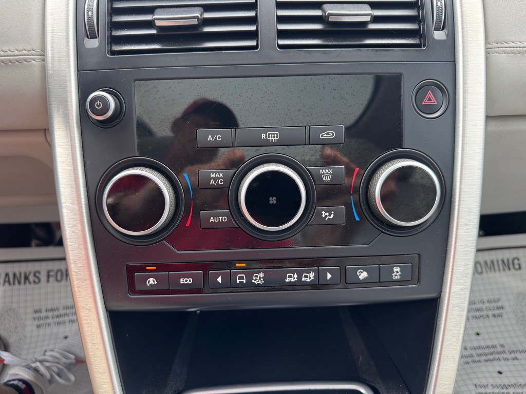2017 Land Rover Discovery Sport Image 30