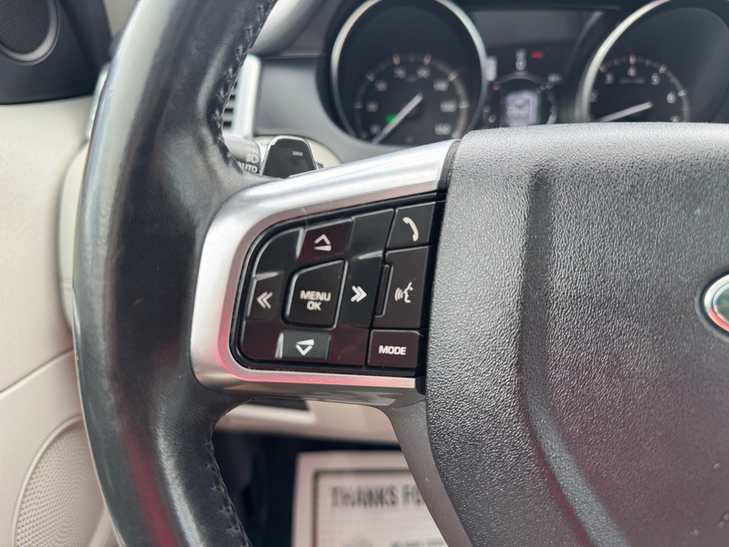 2017 Land Rover Discovery Sport Image 33