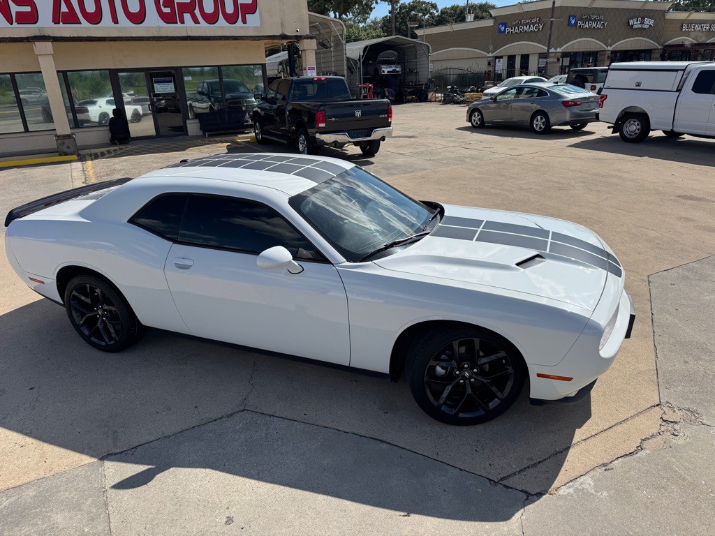 2022 Dodge Challenger Image 3