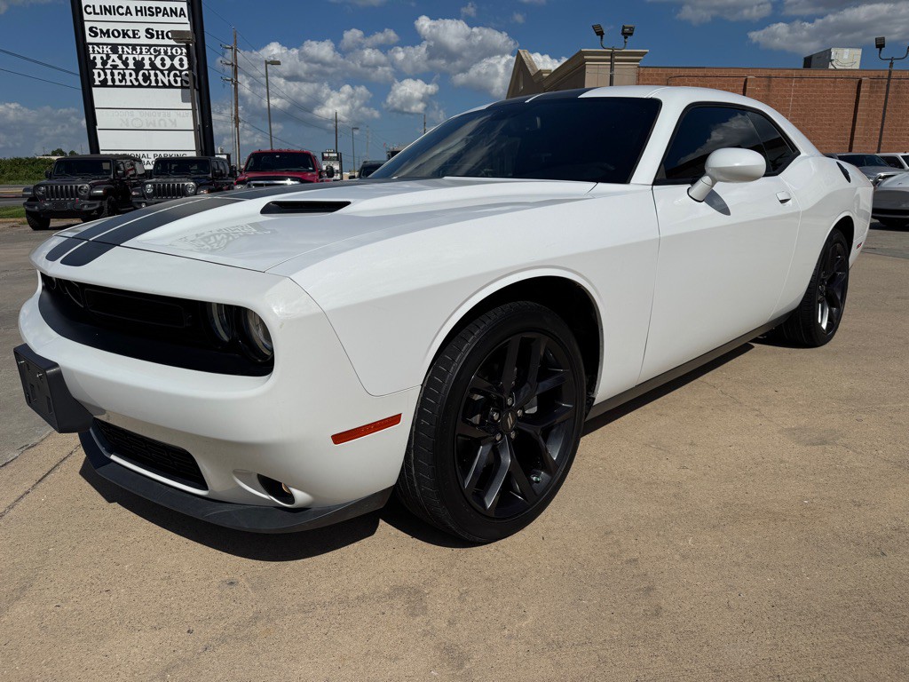 2022 Dodge Challenger Image 6