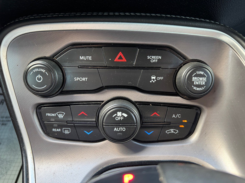 2022 Dodge Challenger Image 26