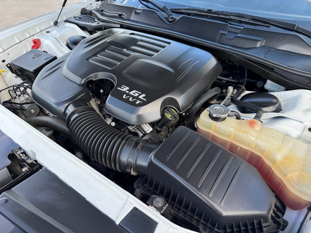 2022 Dodge Challenger Image 32