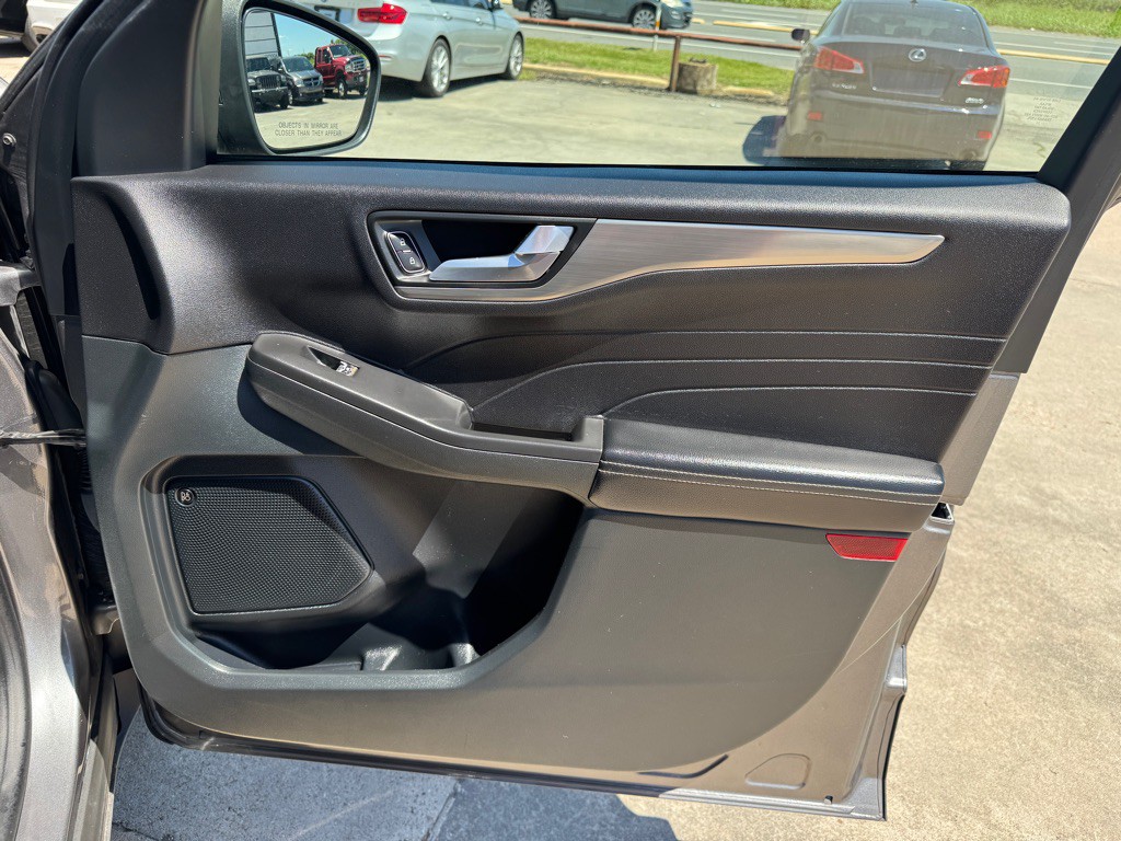 2021 Ford Escape Image 22