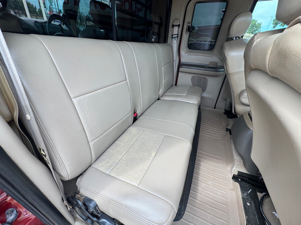 2001 Ford F-350 Image 16