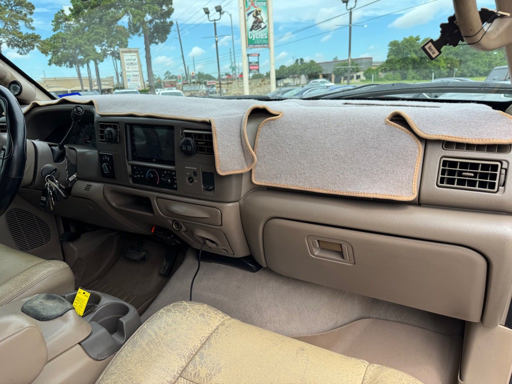 2001 Ford F-350 Image 20