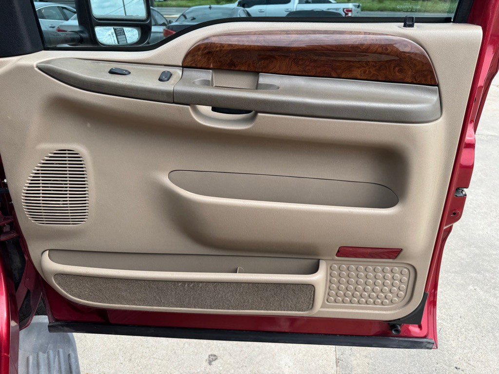 2001 Ford F-350 Image 21