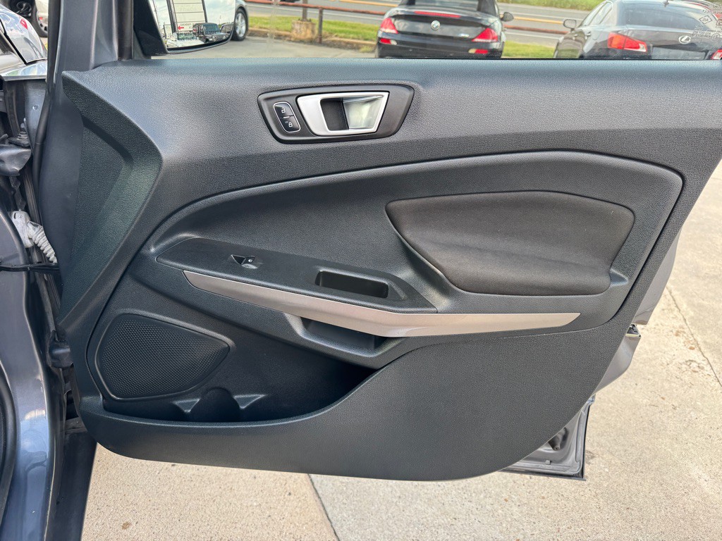 2018 Ford Econoline Image 24