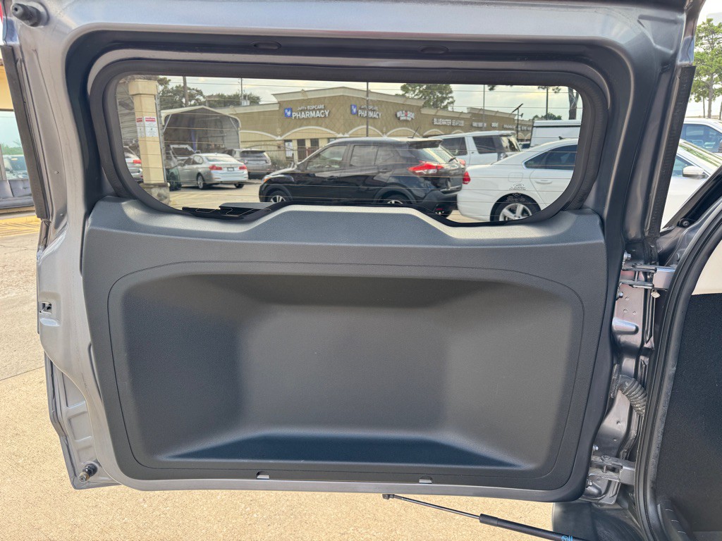 2018 Ford Econoline Image 39