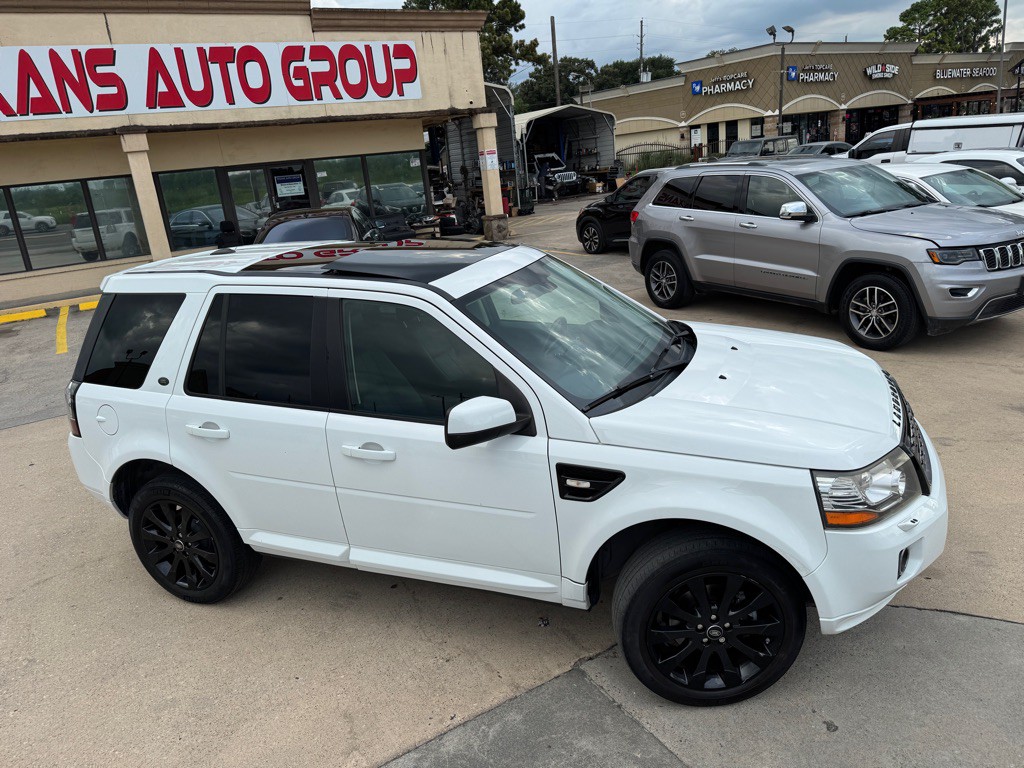 2015 Land Rover LR2 Image 3