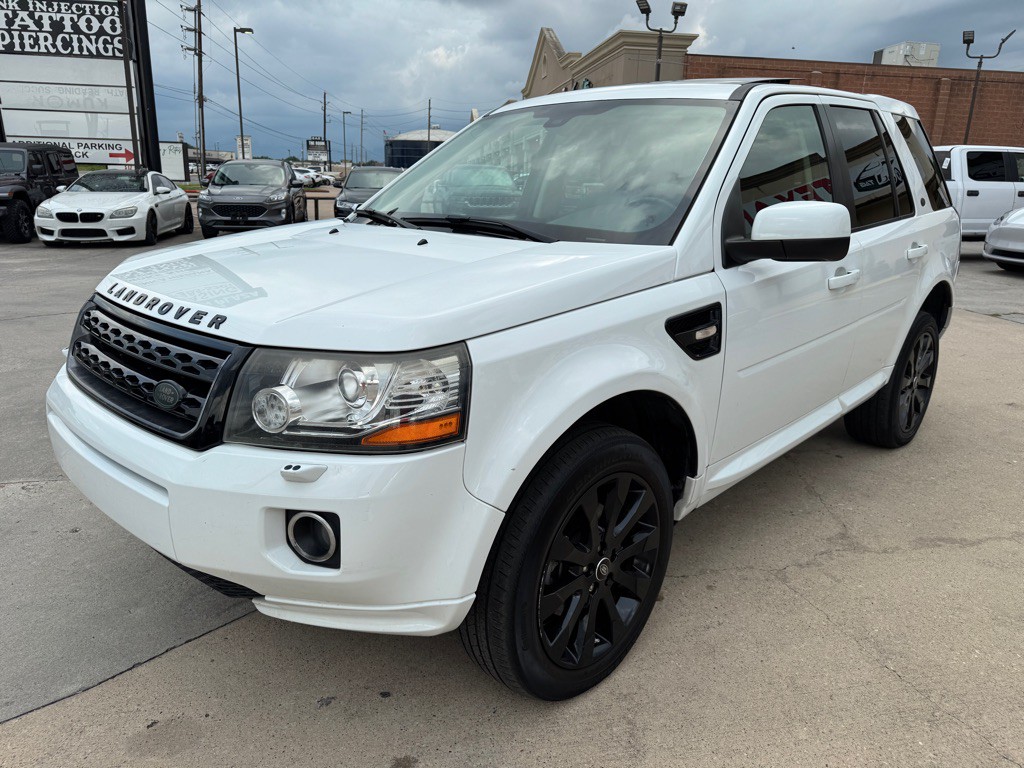 2015 Land Rover LR2 Image 6
