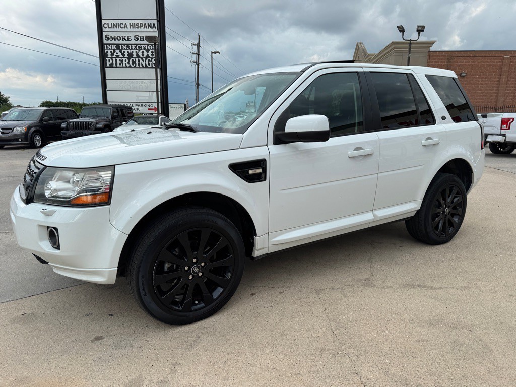 2015 Land Rover LR2 Image 7