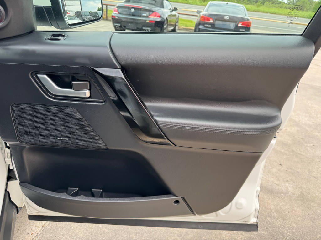 2015 Land Rover LR2 Image 22