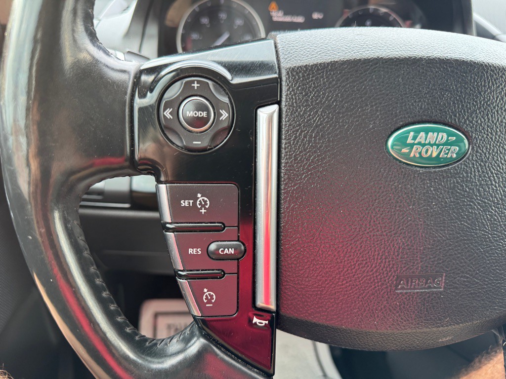 2015 Land Rover LR2 Image 30