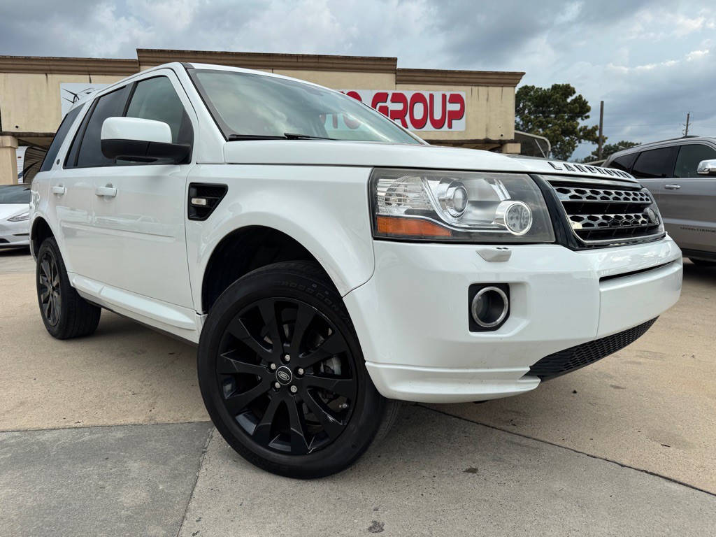 2015 Land Rover LR2 Image 32