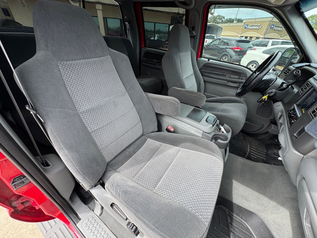 2002 Ford F-350 Image 21
