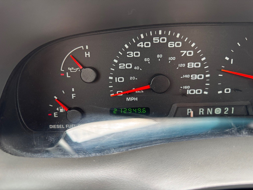 2002 Ford F-350 Image 28