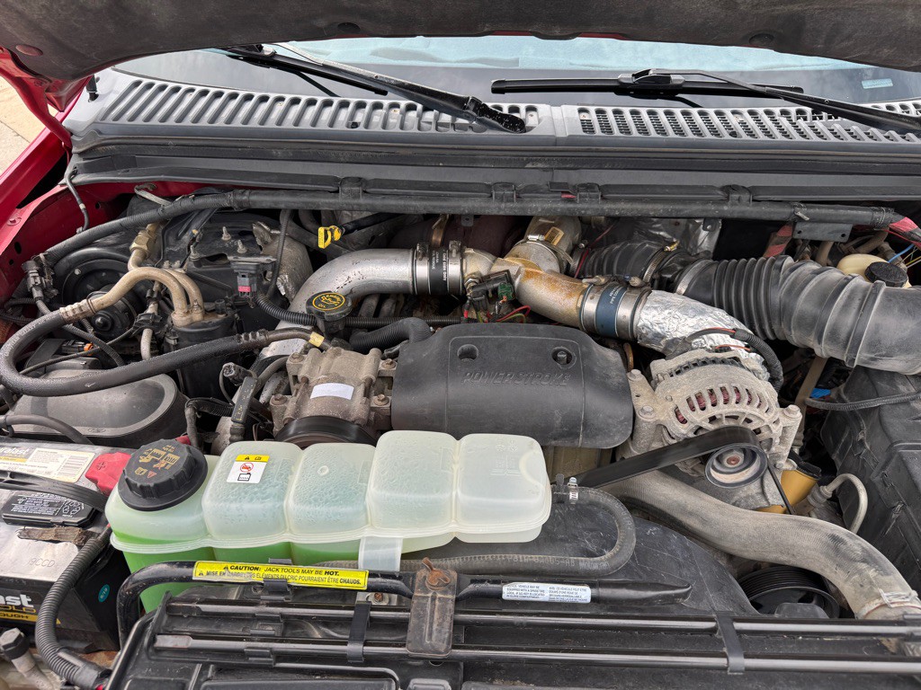 2002 Ford F-350 Image 32