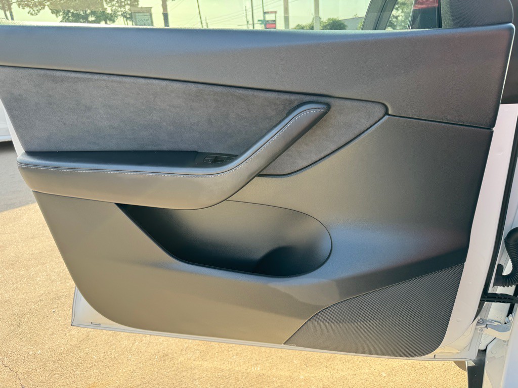 2021 Tesla Model Y Image 28