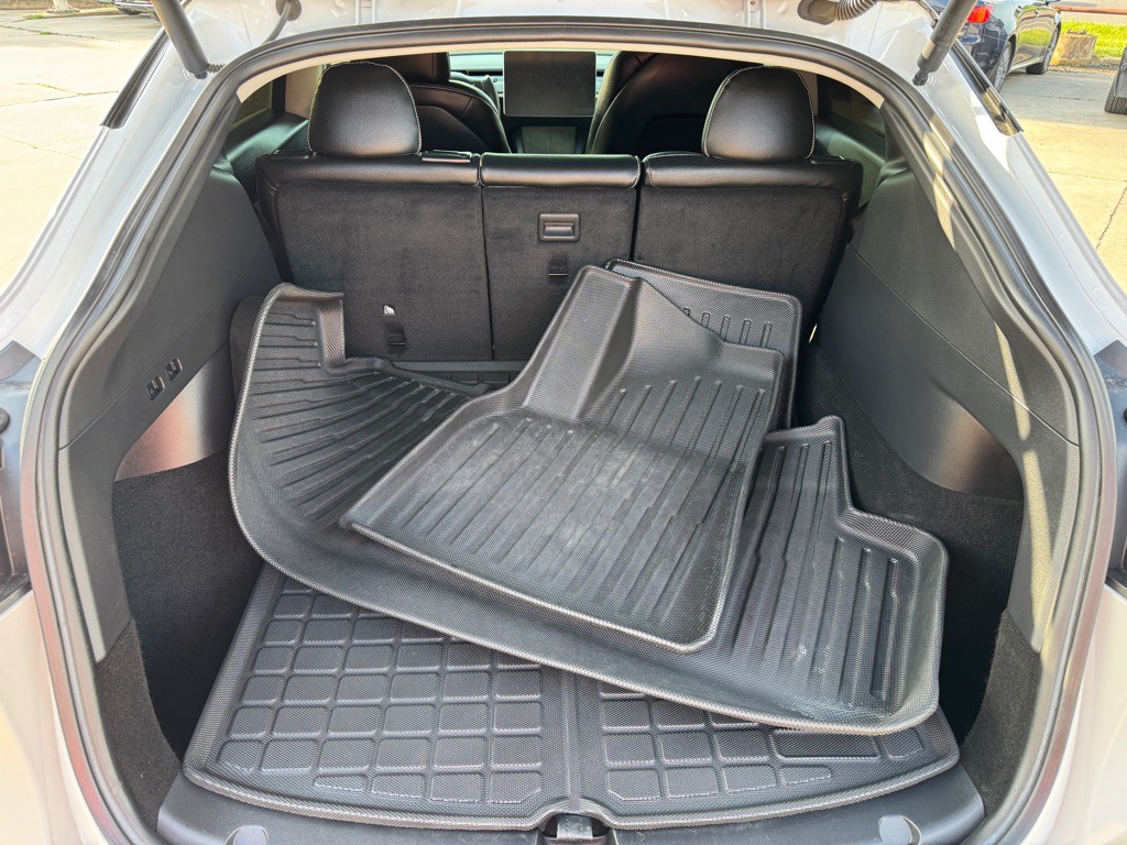 2021 Tesla Model Y Image 35
