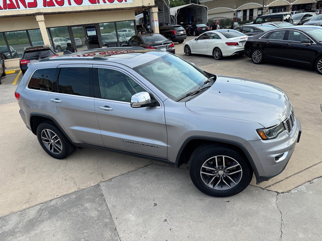 2018 Jeep Grand Cherokee Image 3
