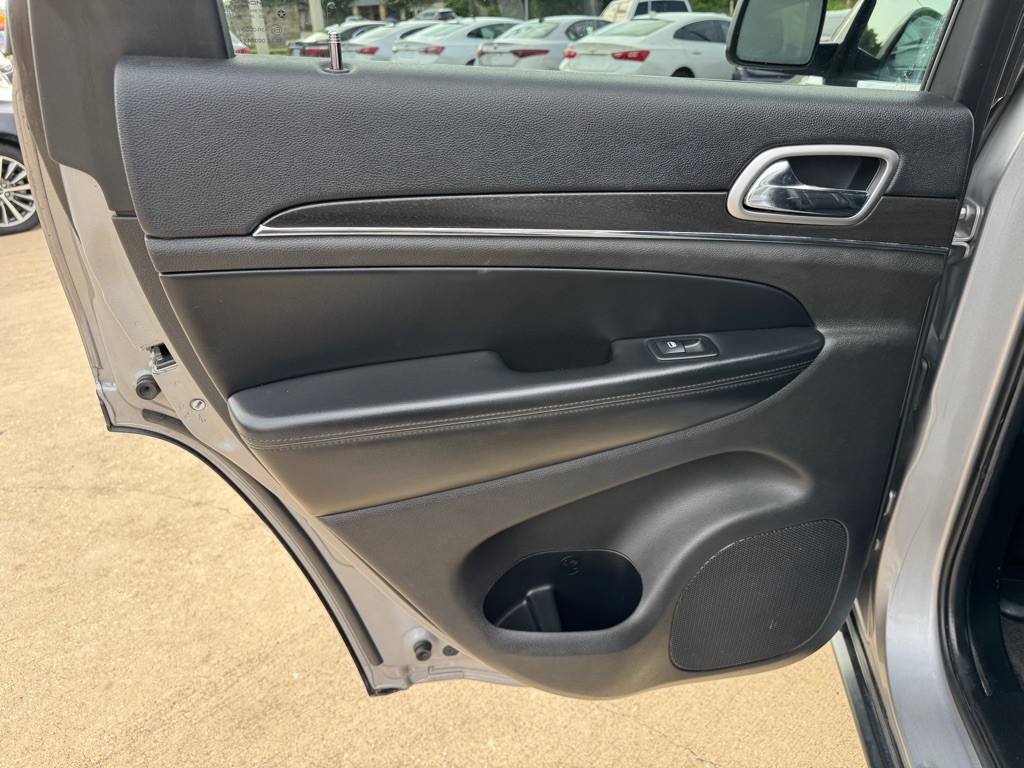 2018 Jeep Grand Cherokee Image 16