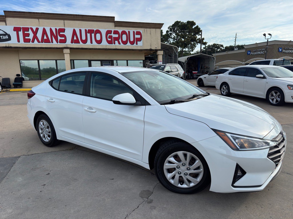 2020 Hyundai Elantra Image 2