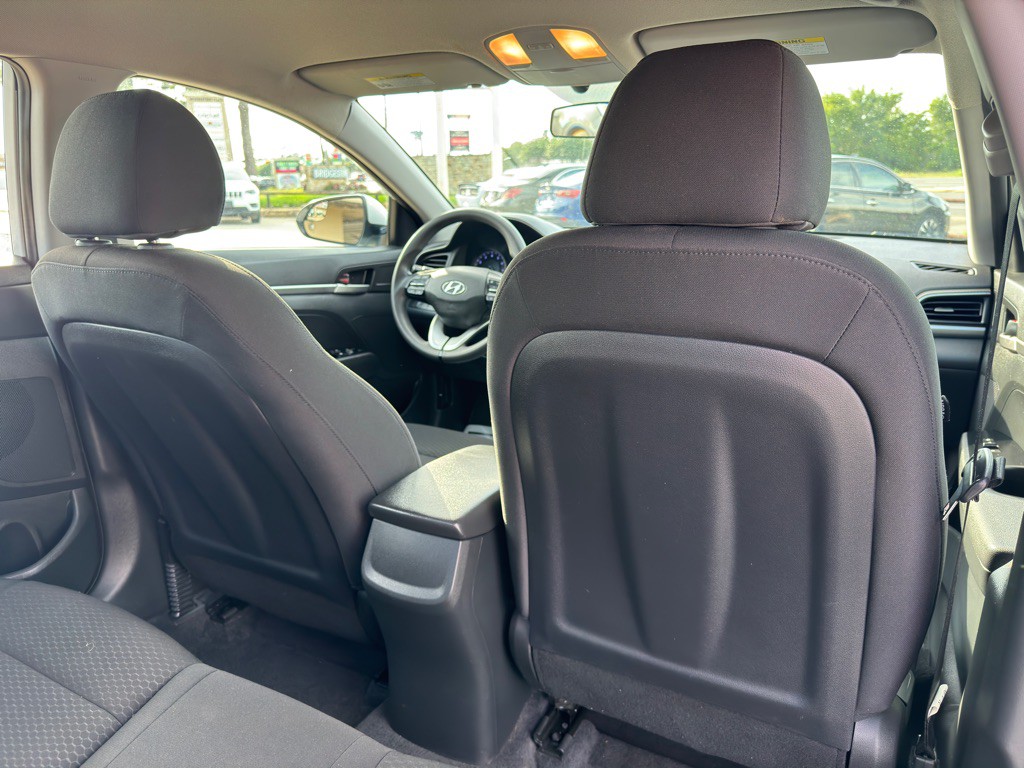 2020 Hyundai Elantra Image 18