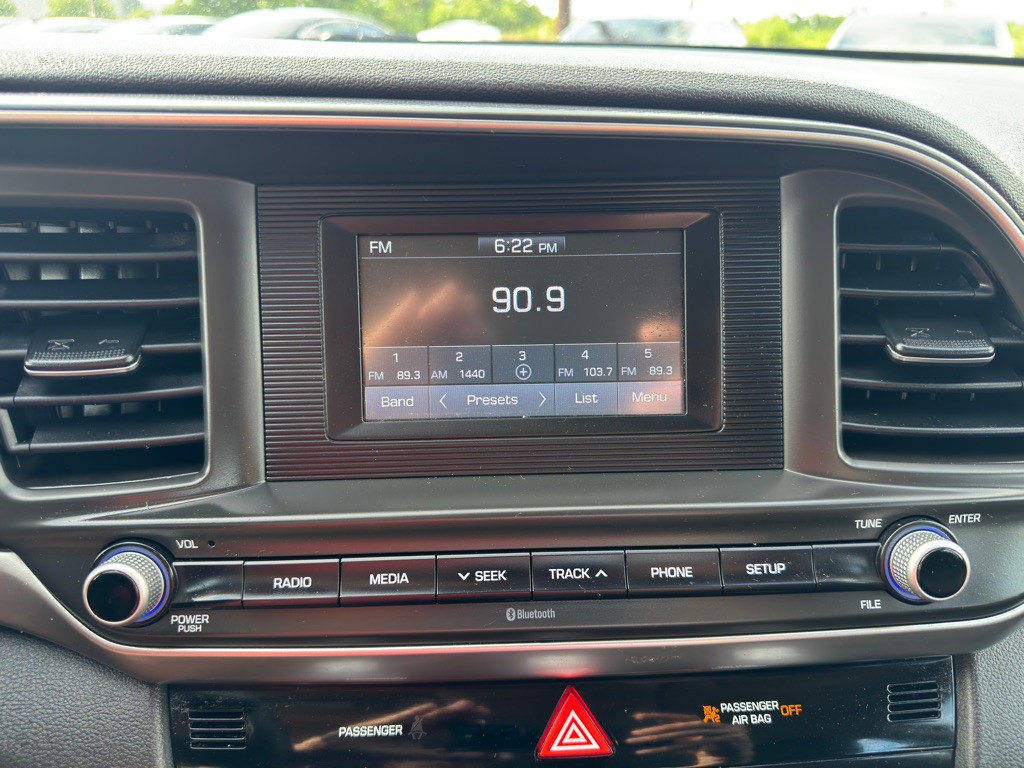 2020 Hyundai Elantra Image 27